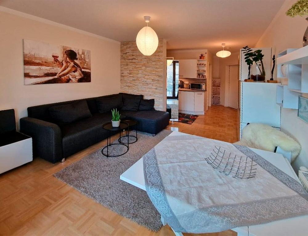 Ferienwohnung Arlett เดรสเดน ภายนอก รูปภาพ